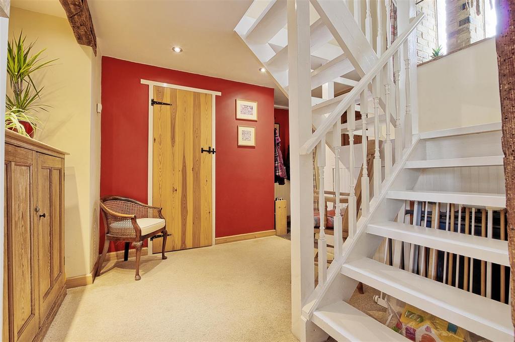 Entrance hall.jpg