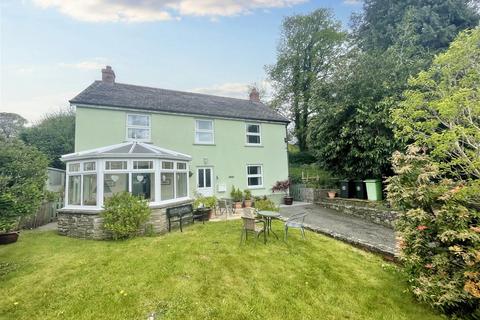 3 bedroom detached house for sale, Glen Road