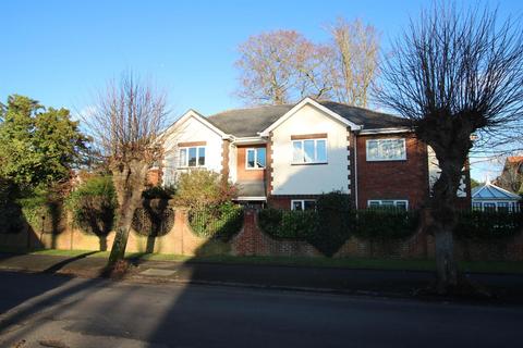 1 Tregarthen Place, Leatherhead, KT22 7XL