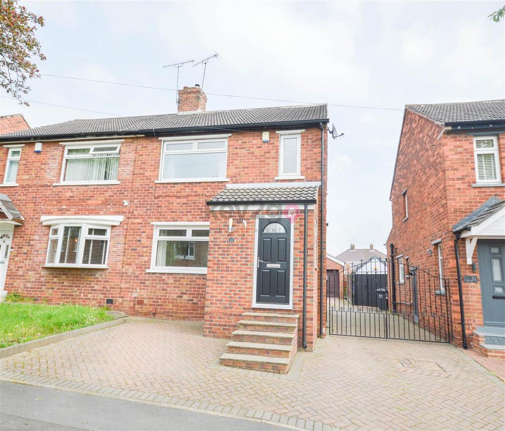 Flockton Crescent, Handsworth, S13 3 bed semidetached house £950 pcm