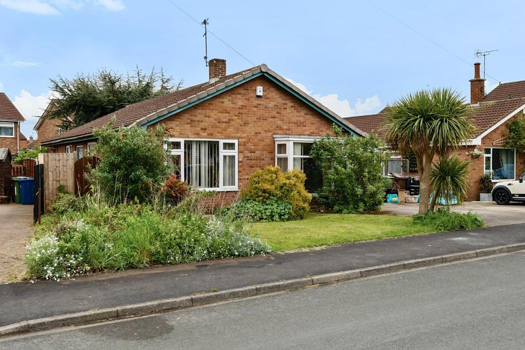 Croft Road, Camblesforth, Selby 3 Bed Detached Bungalow For Sale - £245,000