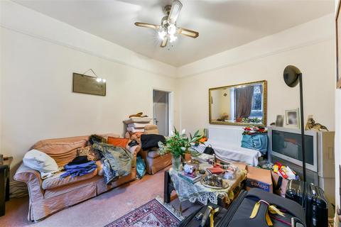 55 Replingham Road, London, SW18 5LU