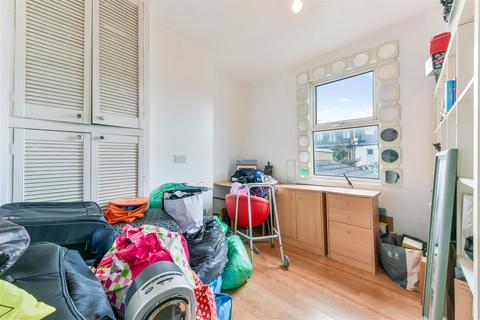 55 Replingham Road, London, SW18 5LU