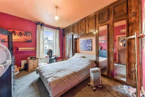 55 Replingham Road, London, SW18 5LU