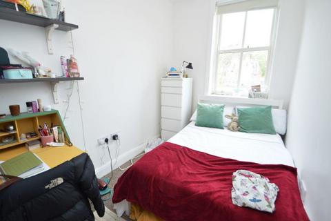 7 bedroom flat to rent, The Avenue - DH1
