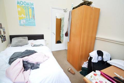 7 bedroom flat to rent, The Avenue, Durham