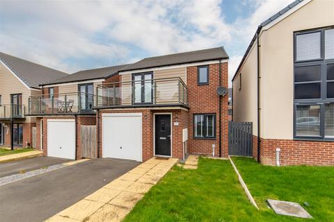 3 bedroom detached house for sale, Osprey Walk, Great Park, NE13