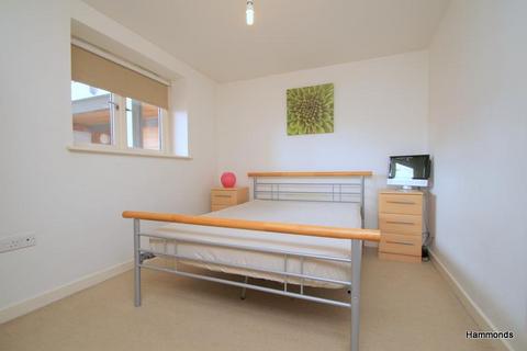 1 bedroom apartment to rent, Eastside Mews, London