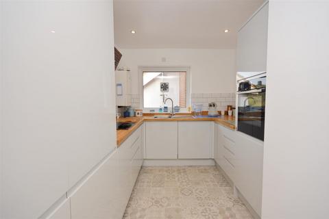 2 bedroom flat for sale, Grange Road, Eastbourne