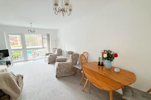 2 bedroom flat for sale, Grange Road, Eastbourne