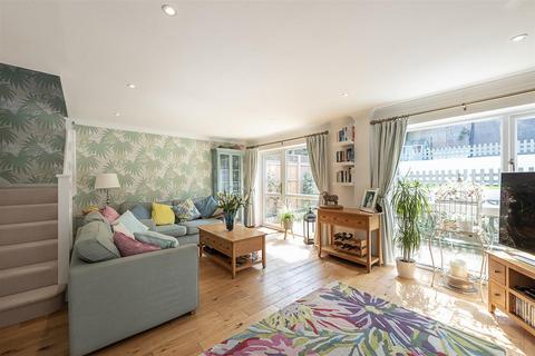 22 Barrons Row, Harpenden, AL5 1SD