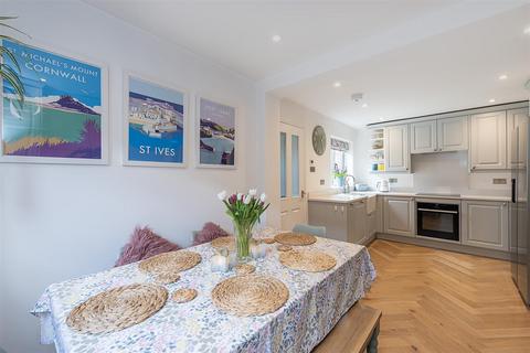 22 Barrons Row, Harpenden, AL5 1SD