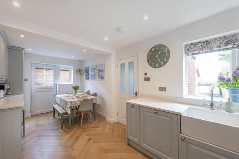22 Barrons Row, Harpenden, AL5 1SD