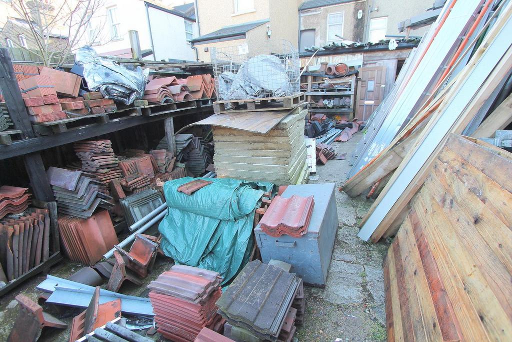 Yard b.jpg