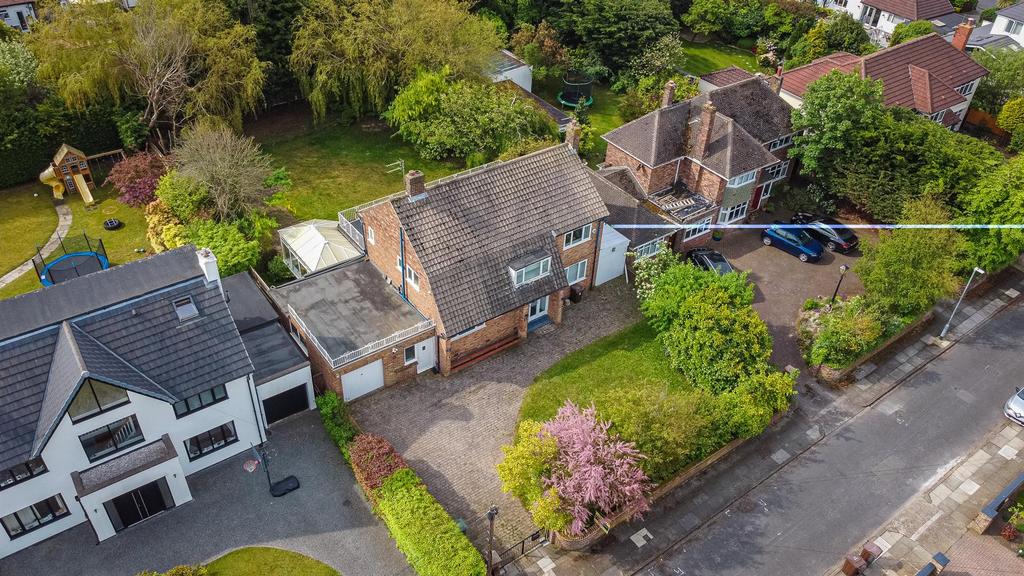 Prestwick Drive, Blundellsands 4 bed detached house £775,000