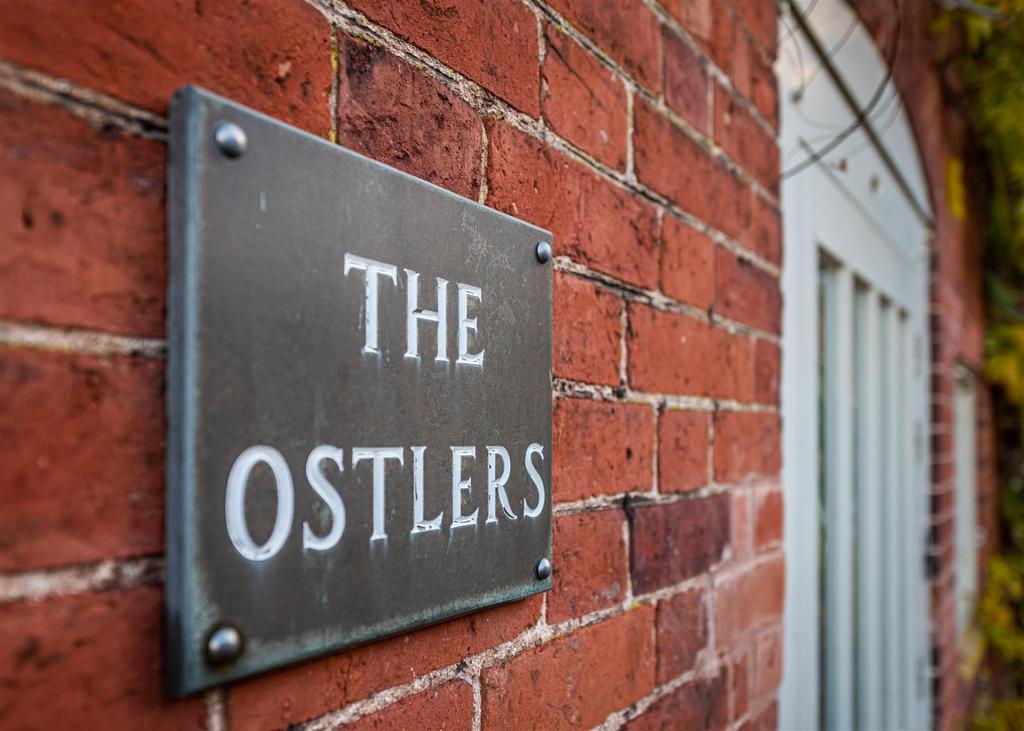 The Ostlers-sign.jpg