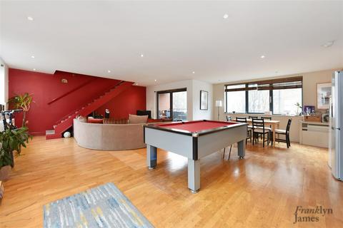 undefined, Reservoir Studios, Wapping, E1W