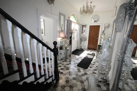 7 bedroom semi-detached house for sale, Abbey Road, Llandudno