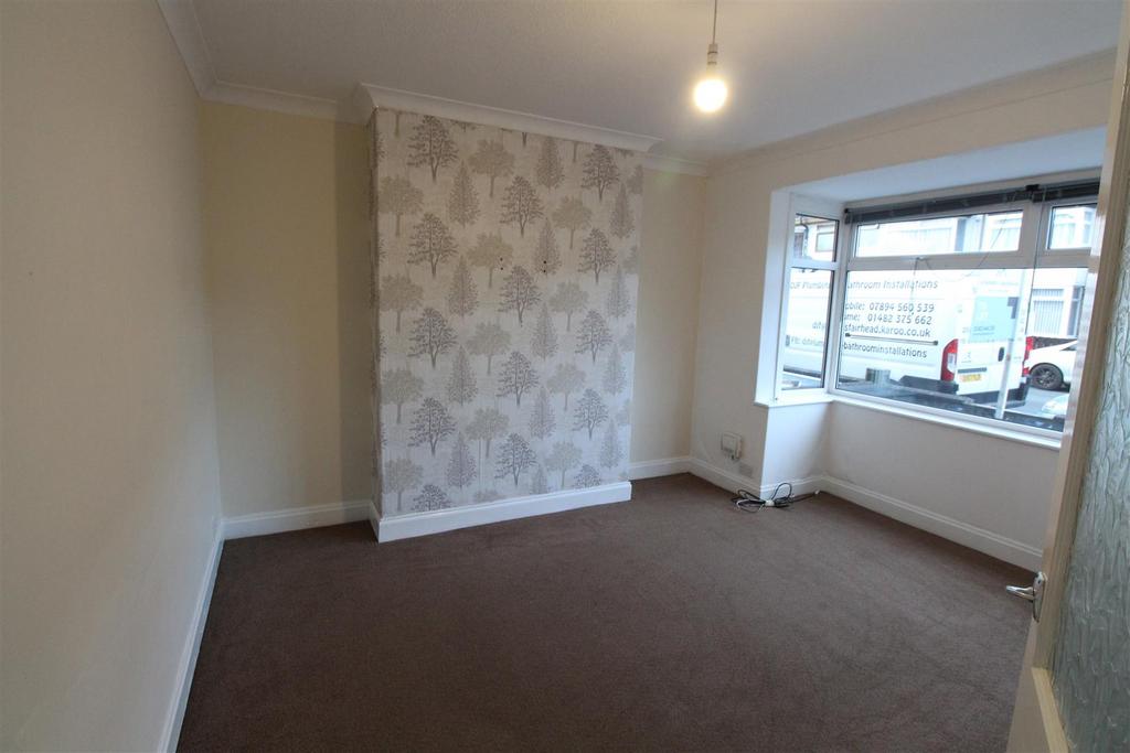 Etherington Drive, Hull 3 bed terraced house £795 pcm (£183 pw)