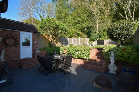 13 Blacksmiths Field, Crowhurst, Battle, TN33 9AX