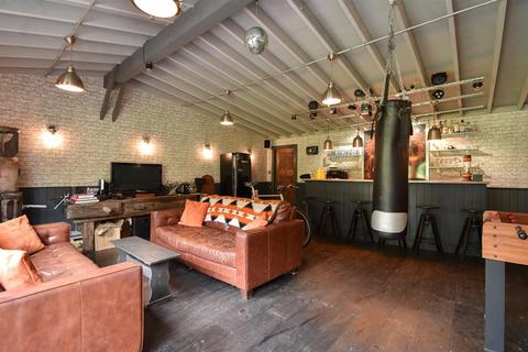 13 Blacksmiths Field, Crowhurst, Battle, TN33 9AX