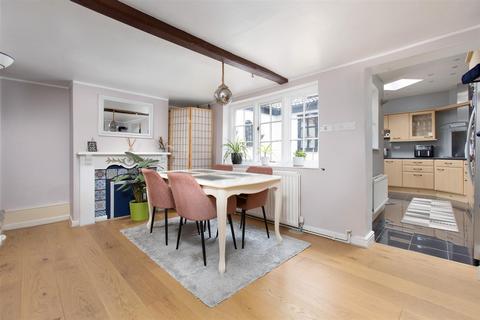 15 Newtown, Trowbridge, BA14 0BA