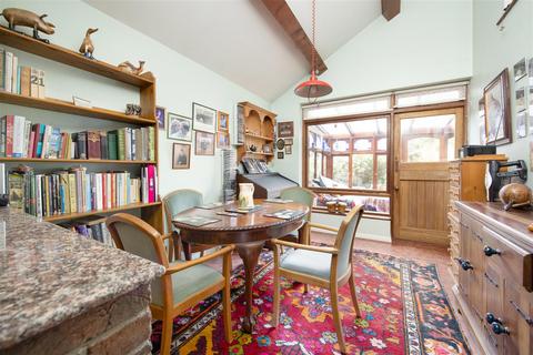 33 Oak Drive, North Bradley, Trowbridge, BA14 0SW
