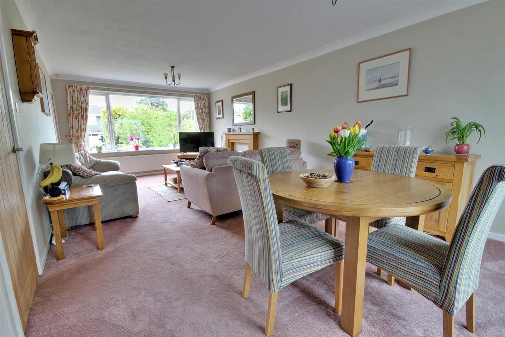 Wheatlands Drive, Beverley 4 bed detached house for sale £395,000
