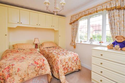 2 bedroom retirement property for sale, 45 The Beeches, Hanover Court, Tettenhall, WV6 8QL
