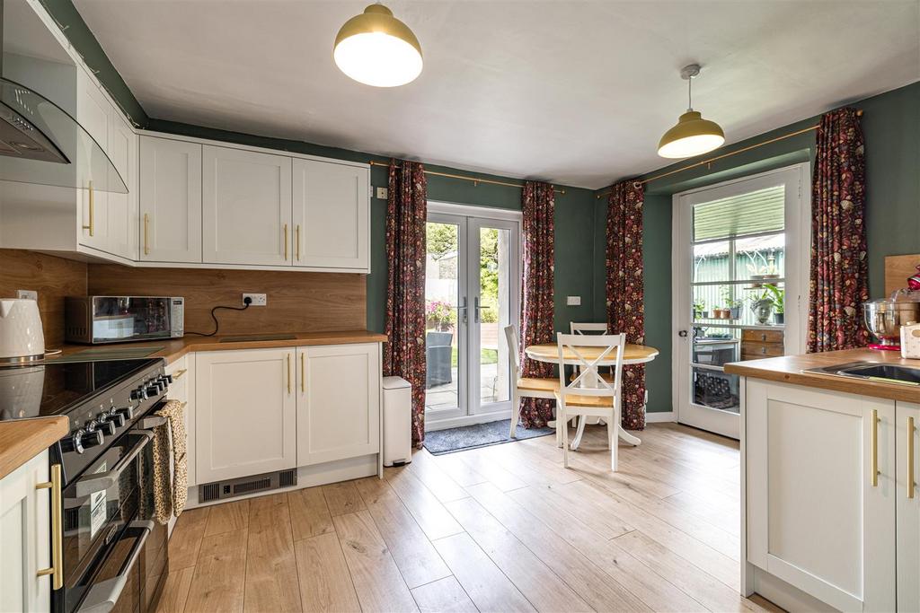 8 Roxburgh Street Galashiels 18.JPG