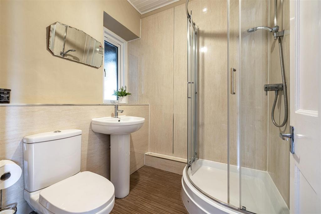 8 Roxburgh Street Galashiels 24.JPG
