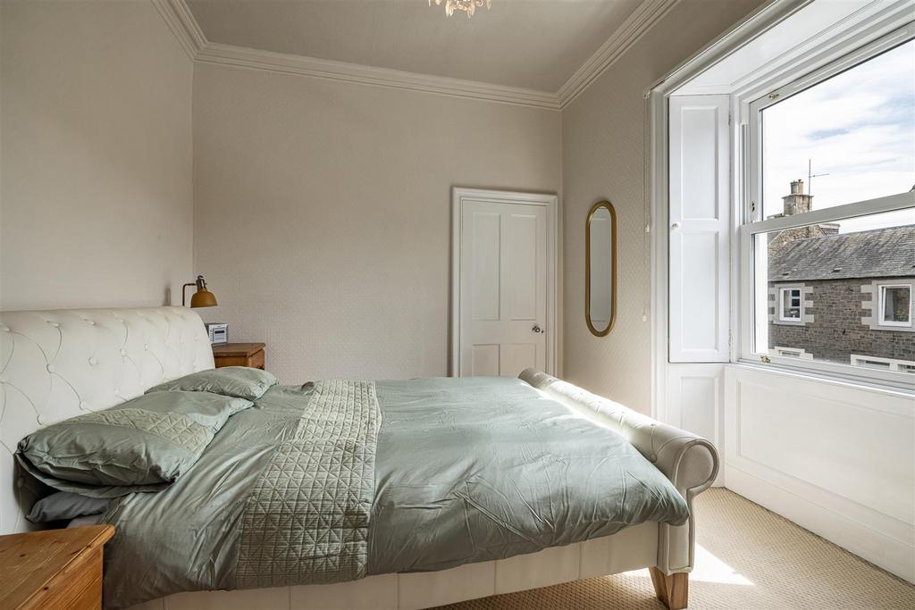 8 Roxburgh Street Galashiels 28.JPG
