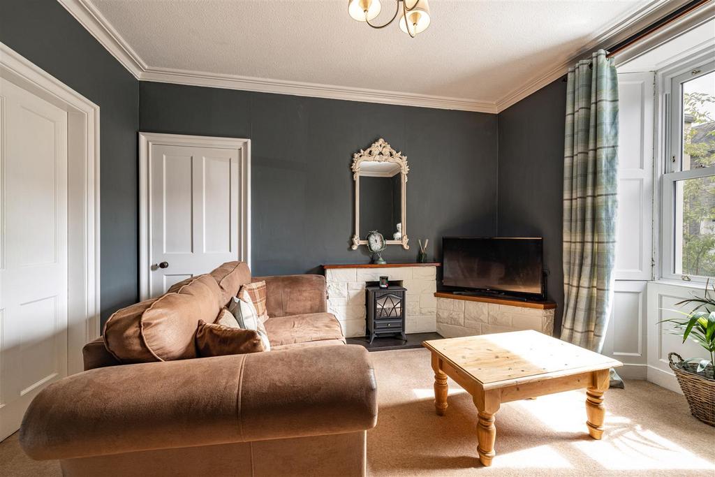 8 Roxburgh Street Galashiels 10.JPG
