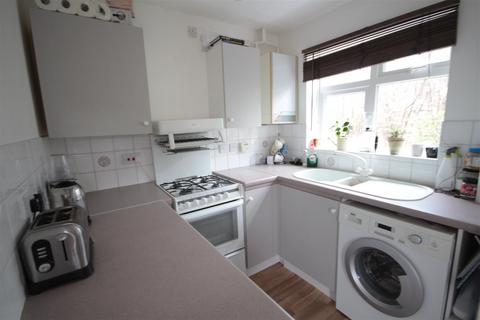 1 bedroom terraced house to rent, Chatsworth Road, Dartford, Kent