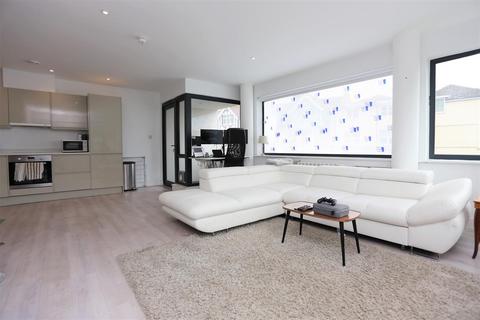 2 bedroom flat to rent, Wellington Road, Portslade