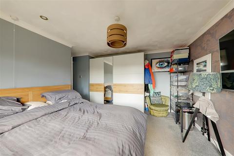 2 bedroom apartment for sale, Warner Road, Worthing