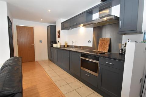 2 bedroom apartment to rent, X Q 7 Building, Salford, M5 3FY