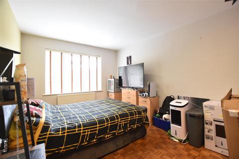 2 bedroom maisonette for sale, Woodfield Road, Ashtead KT21