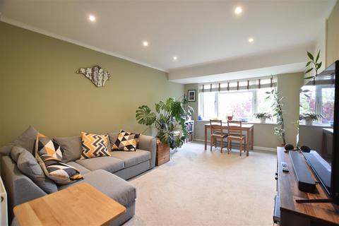 2 bedroom maisonette for sale, Woodfield Road, Ashtead KT21