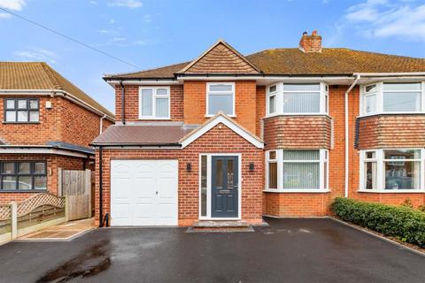 4 bedroom semi-detached house to rent, St. Gerards Road, Solihull