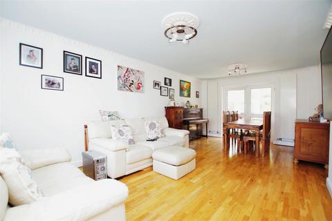 30 Benwell Close, Westlea, Swindon, SN5 7BY
