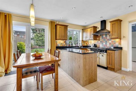 11 Hill View Road, Bidford On Avon, Alcester, B50 4DT