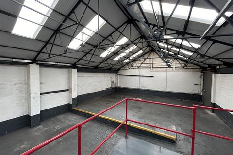 Industrial unit to rent, Fletcher Street, Lye, Stourbridge