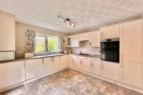 4 bedroom detached house for sale, Dovedale Close, Burnley