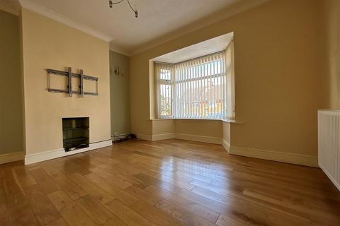 3 bedroom semi-detached house for sale, Aldridge Road, Oldbury