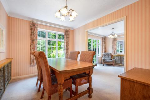 5 bedroom detached house for sale, Lodge Close, Englefield Green