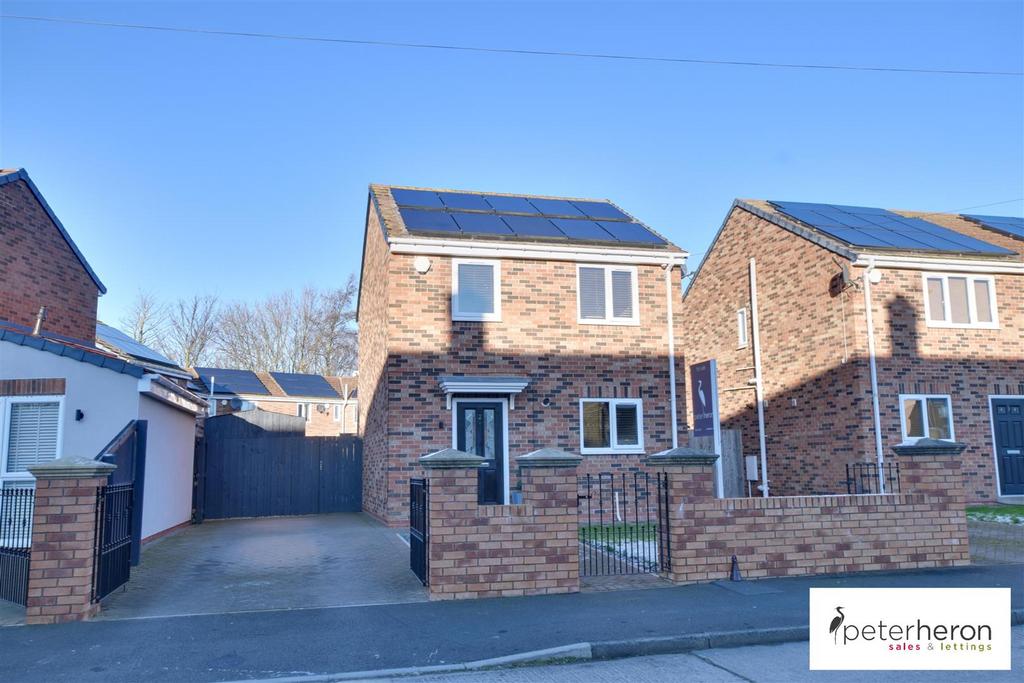Rockingham Square, Redhouse, Sunderland 3 bed detached house for sale