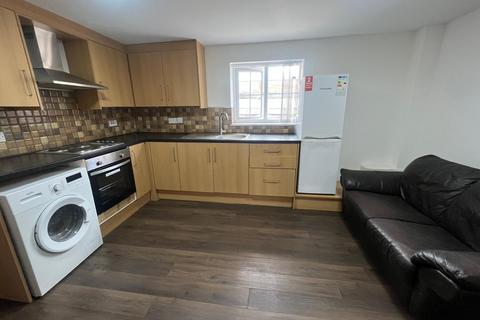 2 bedroom flat to rent, Northampton Street, Leicester, LE1