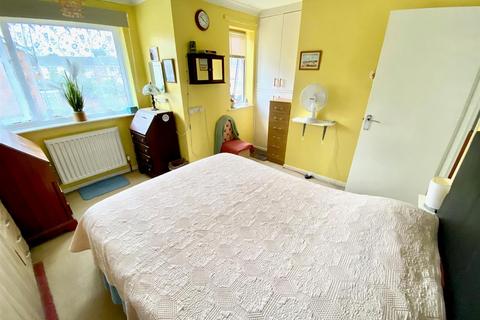 93 Catchpole Close, Kessingland, Lowestoft, NR33 7TL