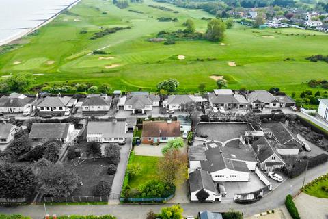 4 bedroom detached bungalow for sale, Cliff Lane, Gorleston